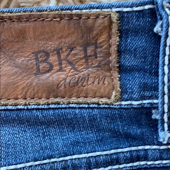 BKE Culture Denim Capris Size 27 - Picture 6 of 10